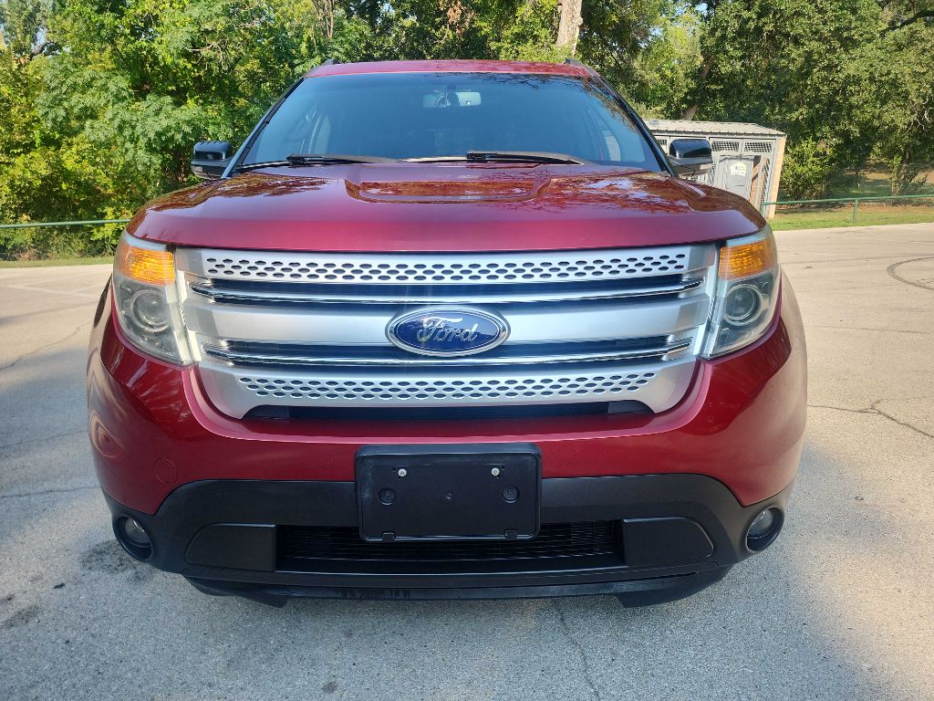 2014 Ford Explorer XLT photo 3