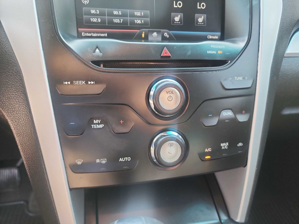 2014 Ford Explorer XLT photo 23