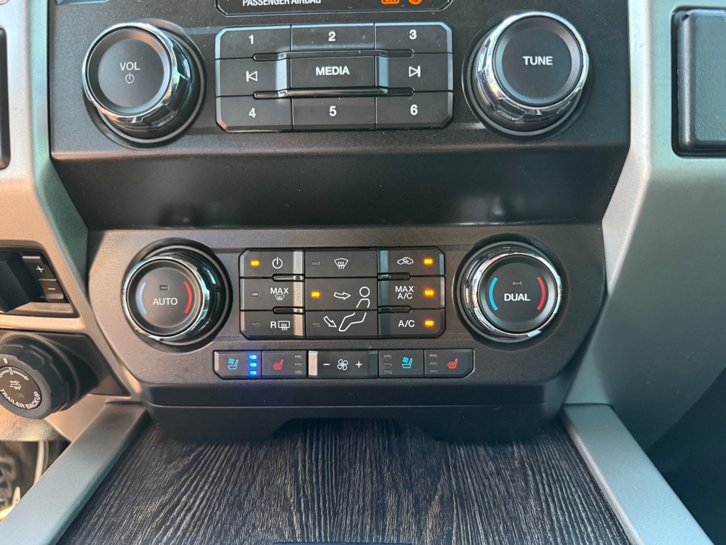 2020 Ford F-250 photo 30