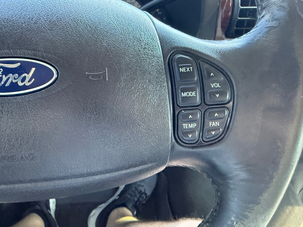 2007 Ford F-250 photo 28