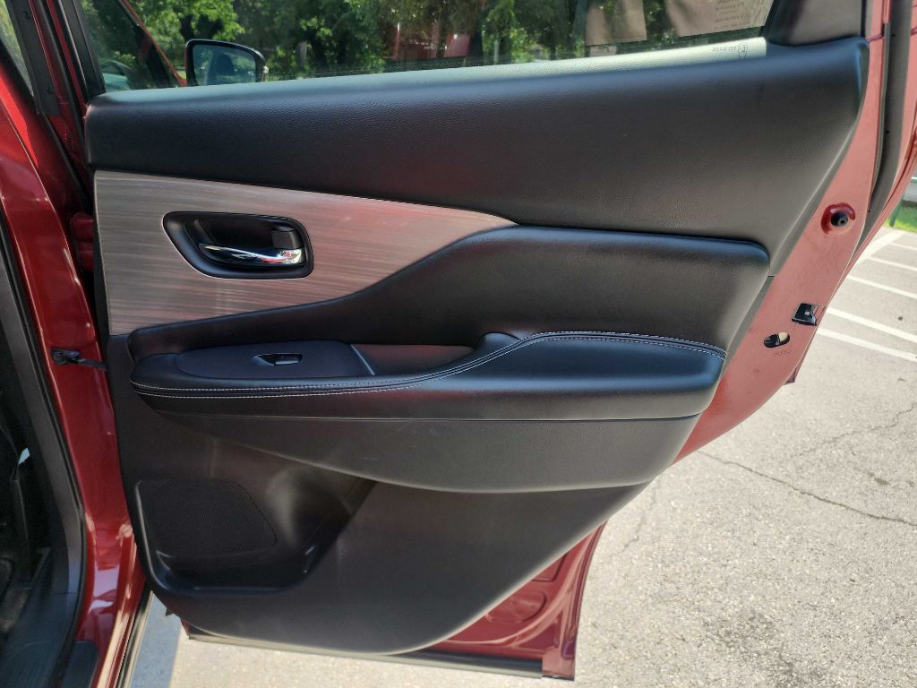 2018 Nissan Murano S photo 30