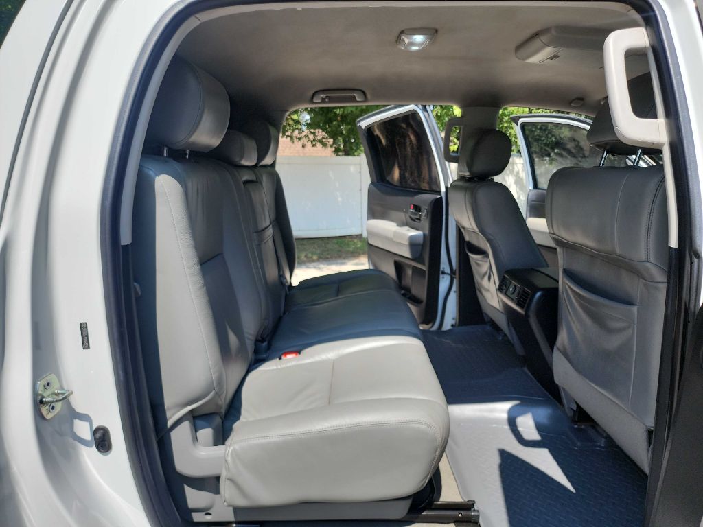 2008 Toyota Tundra SR5 CrewMax photo 34