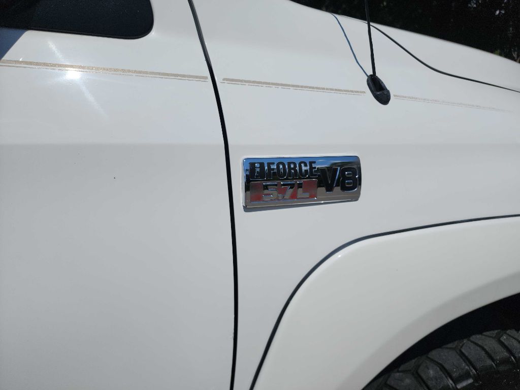 2008 Toyota Tundra SR5 CrewMax photo 15