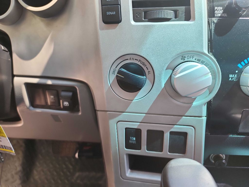 2008 Toyota Tundra SR5 CrewMax photo 27