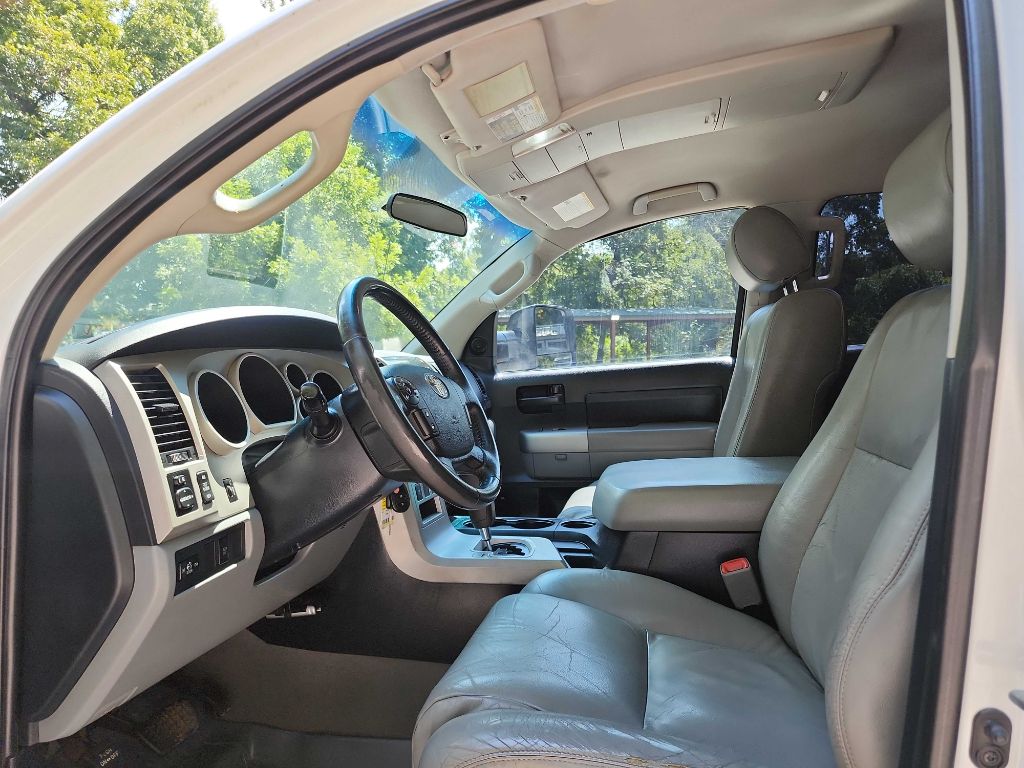 2008 Toyota Tundra SR5 CrewMax photo 19