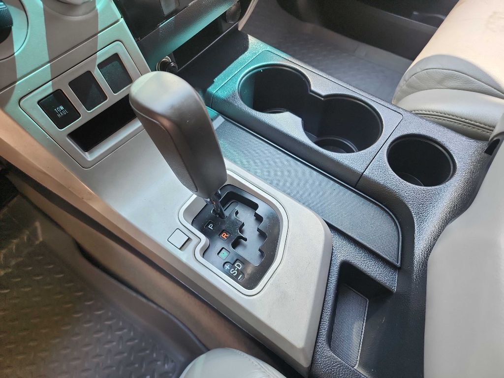 2008 Toyota Tundra SR5 CrewMax photo 29