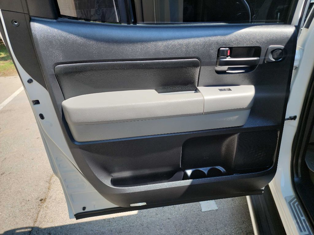 2008 Toyota Tundra SR5 CrewMax photo 30