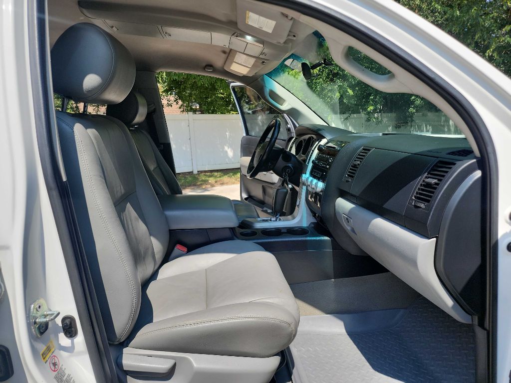 2008 Toyota Tundra SR5 CrewMax photo 36