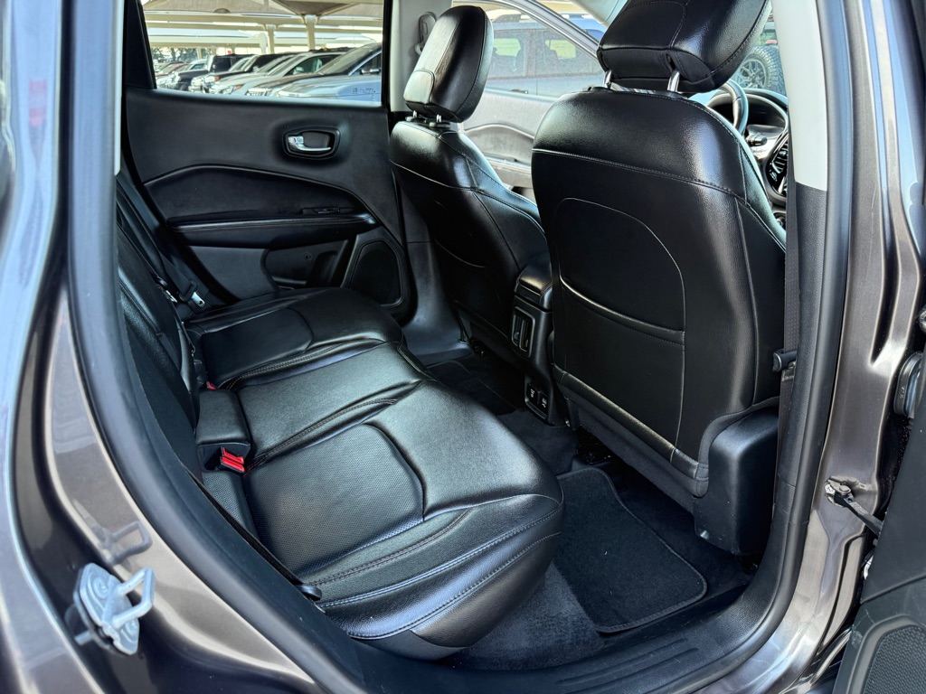 2018 Jeep Compass Limited photo 17