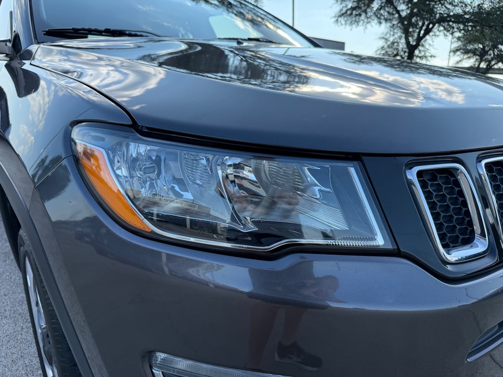 2018 Jeep Compass Limited photo 11