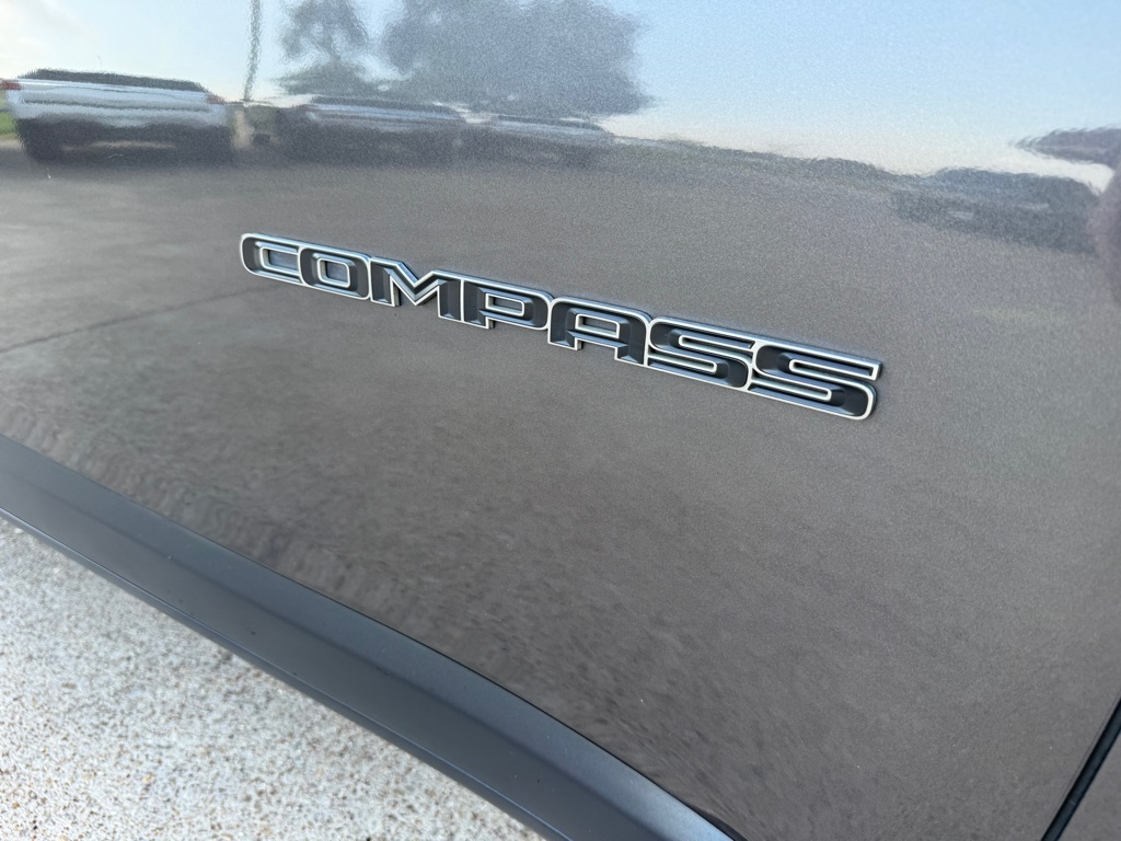 2018 Jeep Compass Limited photo 9