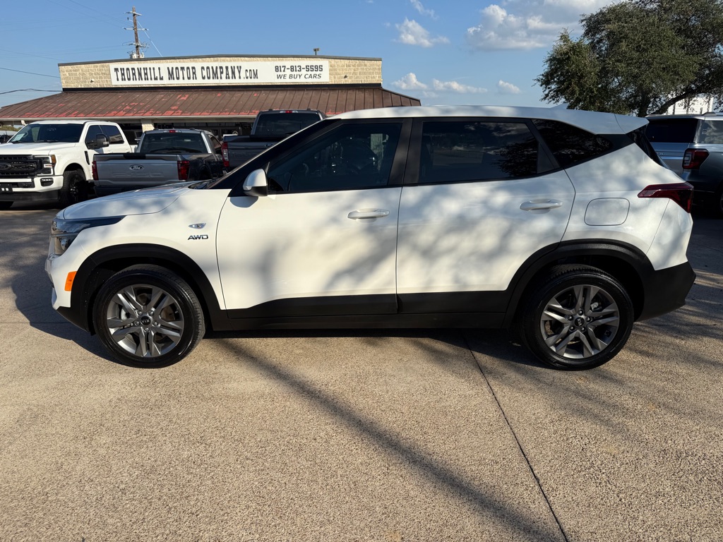 2021 Kia Seltos LX photo 4