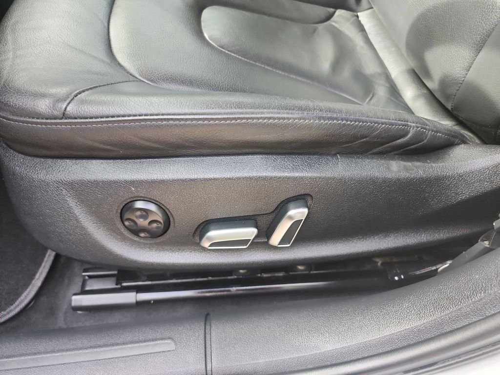 2014 Audi A4 Premium Plus photo 13