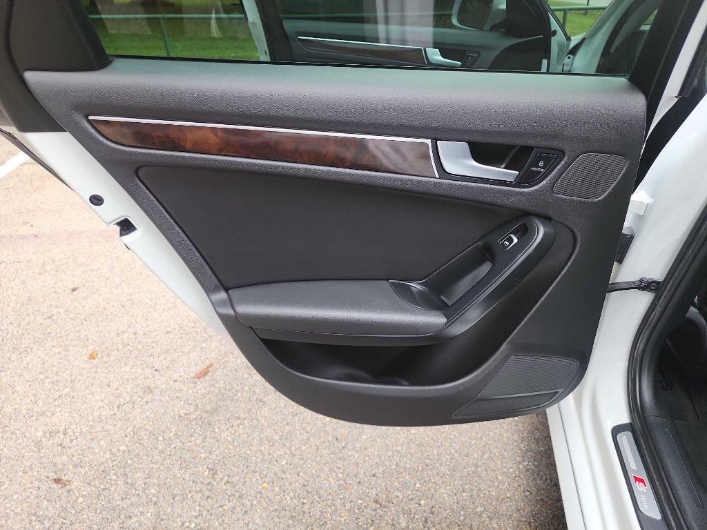 2014 Audi A4 Premium Plus photo 24