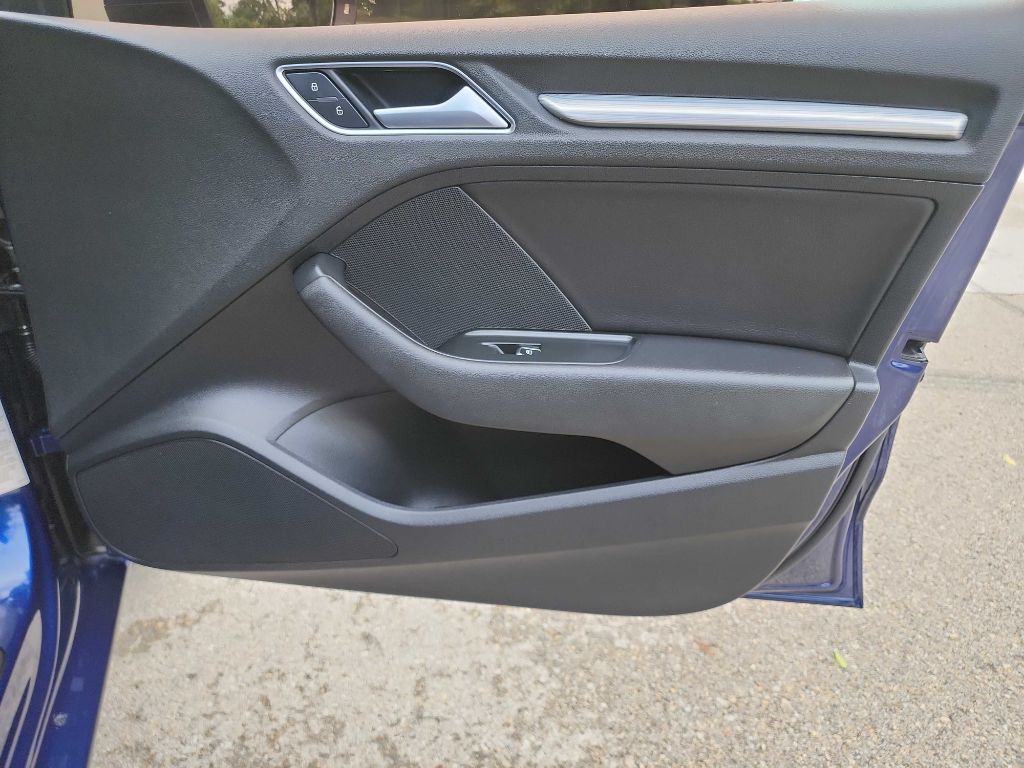 2015 Audi A3 Quattro Premium Plus photo 24