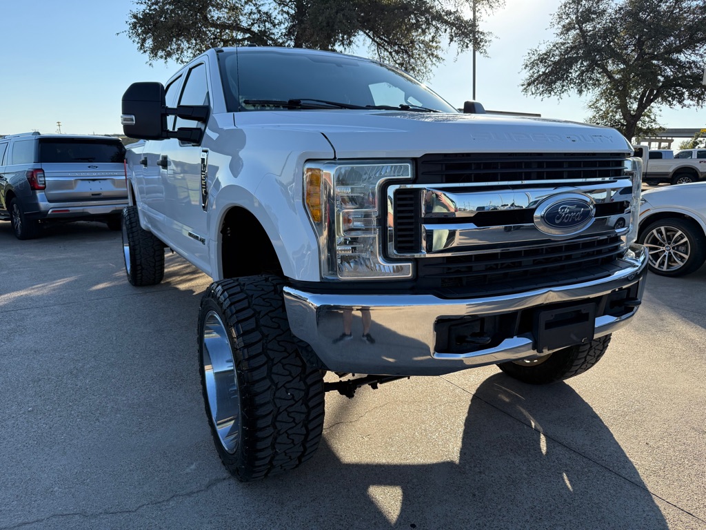 2017 Ford F-250 Super Duty XLT's photo