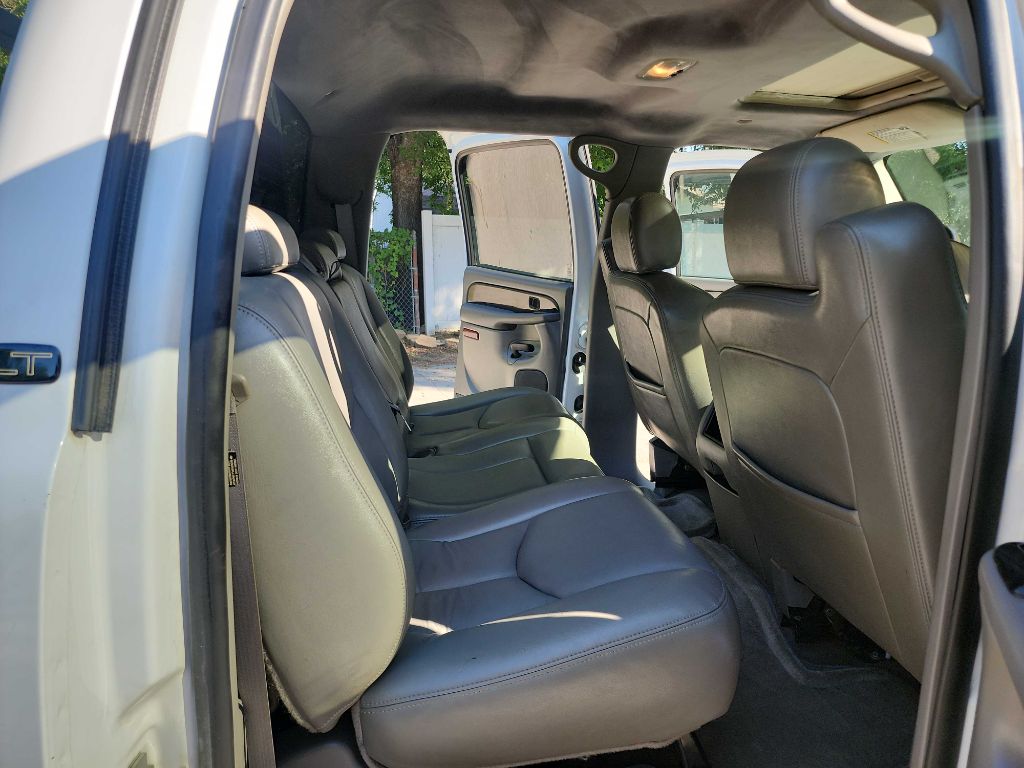 2006 Chevrolet Silverado 2500HD photo 35