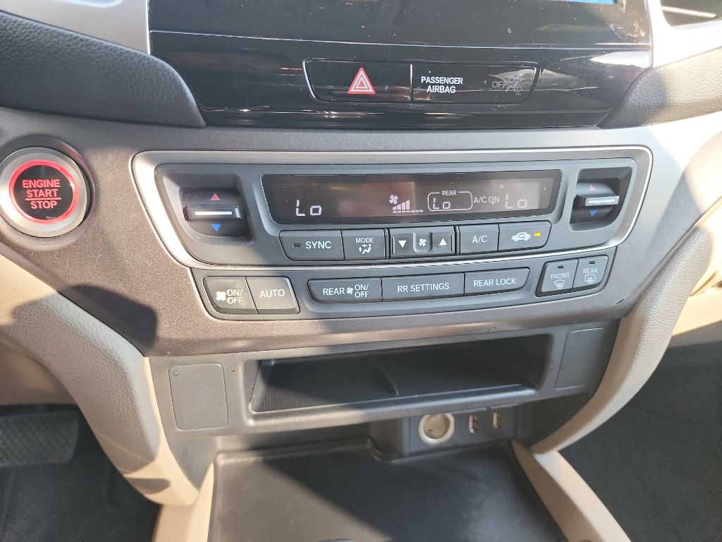 2017 Honda Pilot EX photo 20