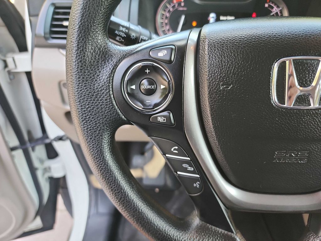 2017 Honda Pilot EX photo 14