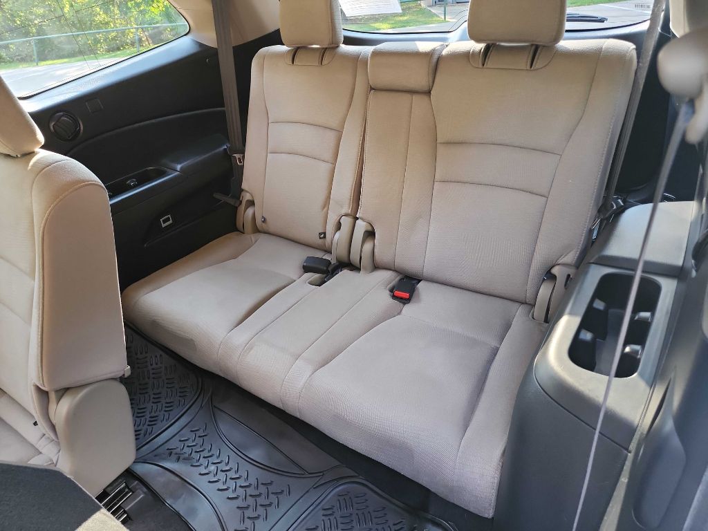 2017 Honda Pilot EX photo 27