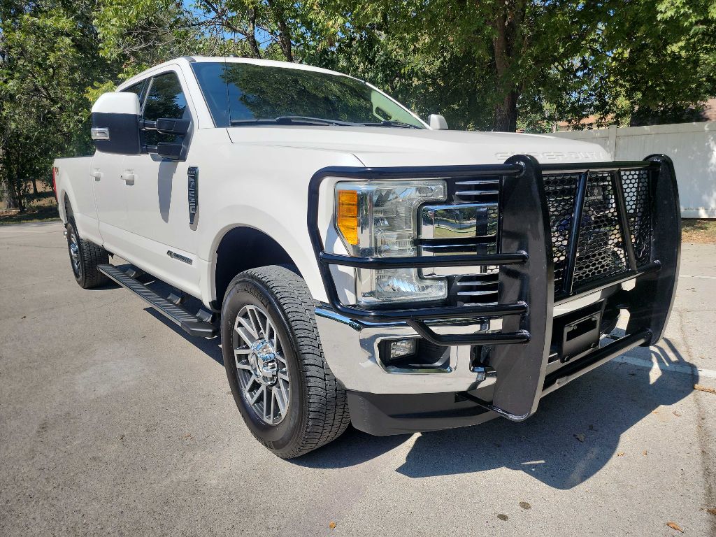2017 Ford F-350 Super Duty Lariat's photo