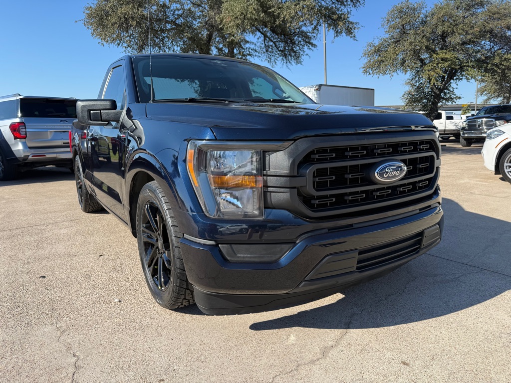 2023 Ford F-150 XL's photo