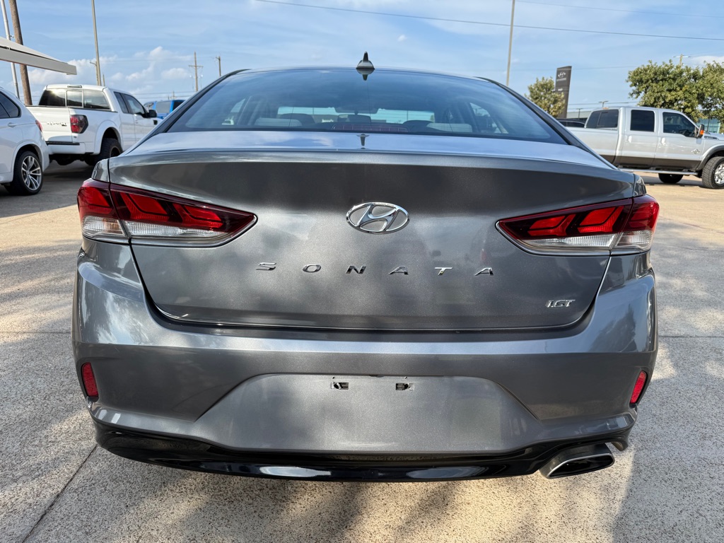 2018 Hyundai Sonata Eco photo 2