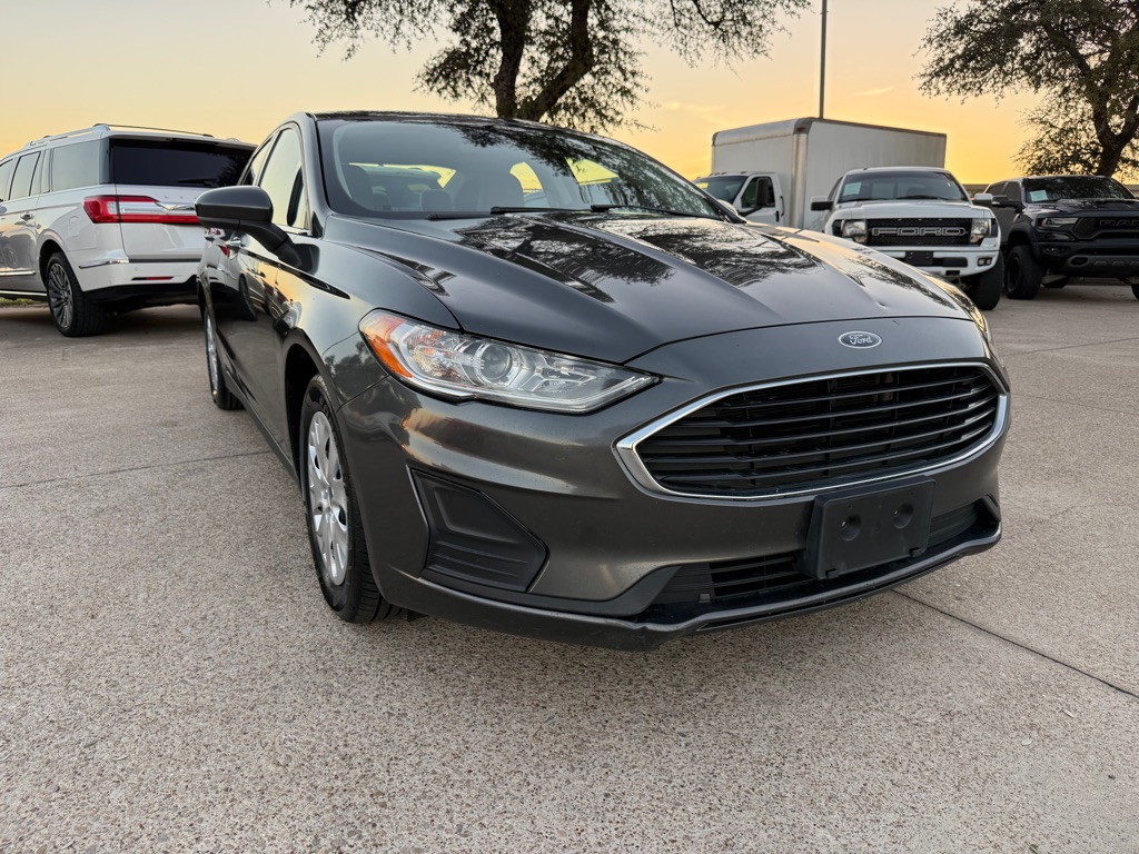 2020 Ford Fusion S's photo