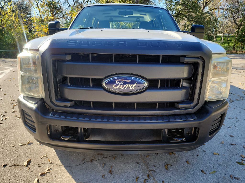 2014 Ford F-250 photo 2