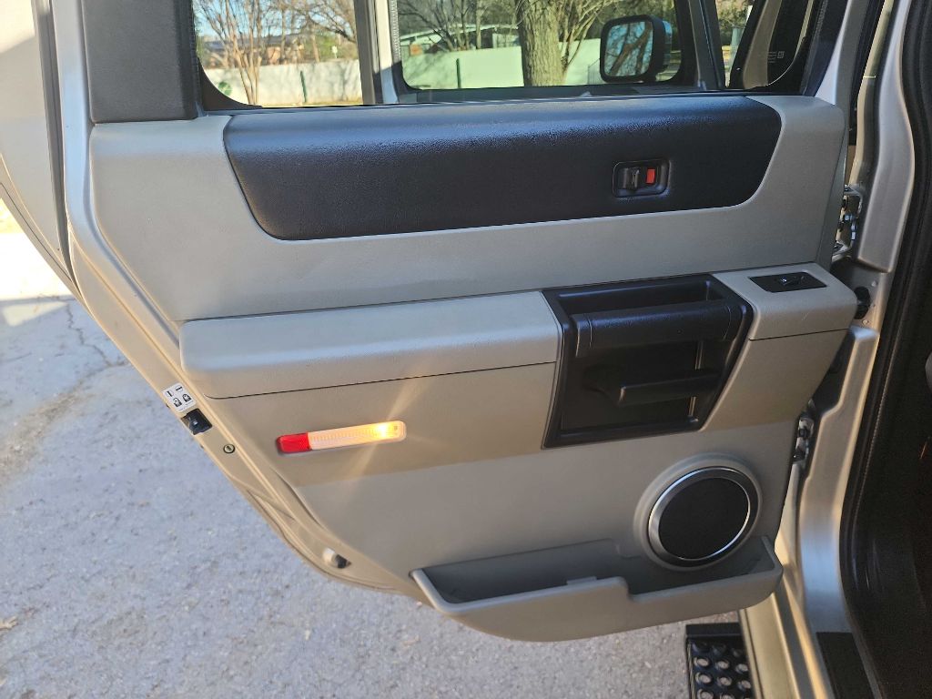 2005 Hummer H2 Base - Photo 23