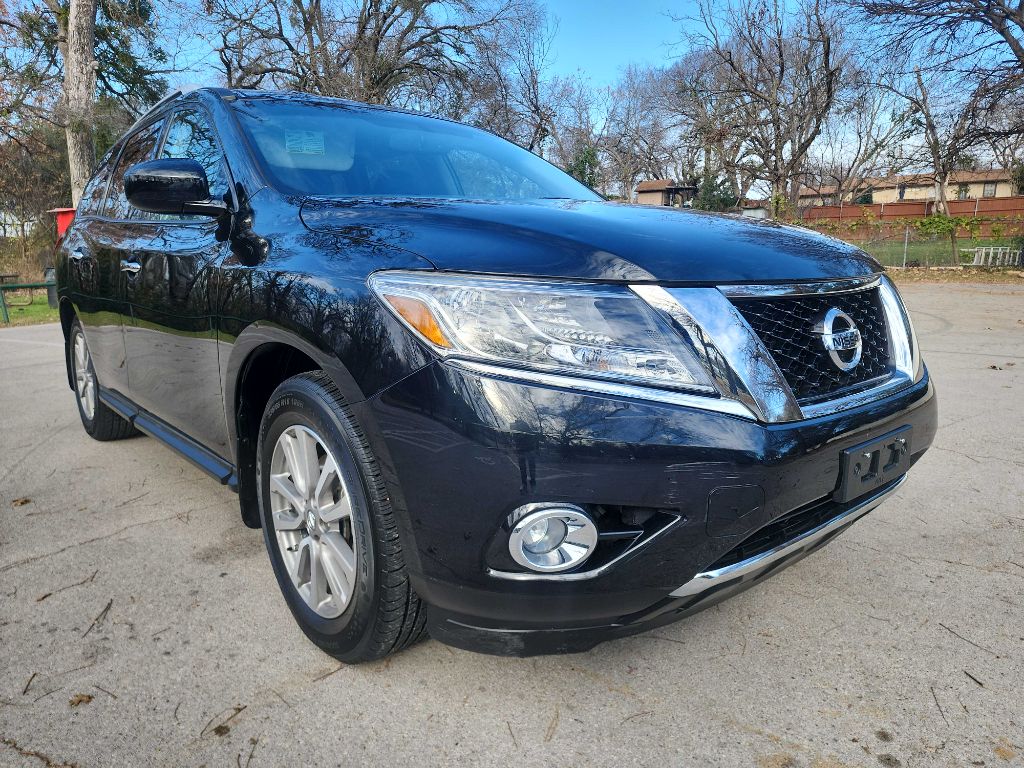 2015 Nissan Pathfinder S's photo
