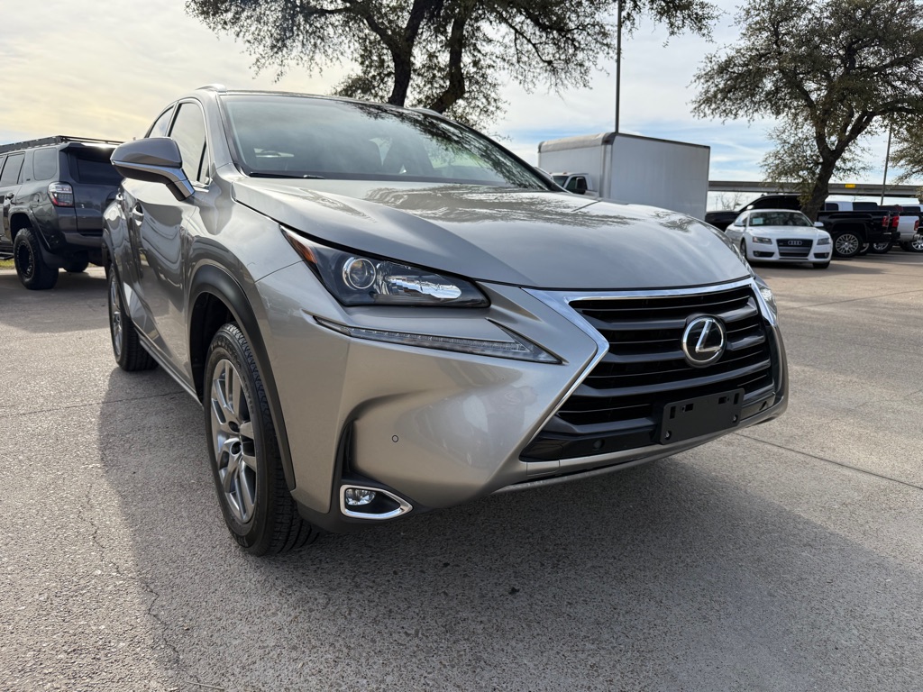 2015 Lexus NX 200t's photo
