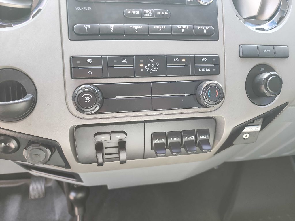 2016 Ford F-350 Super Duty XLT - Photo 26