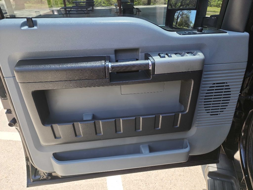 2016 Ford F-350 Super Duty XLT - Photo 17