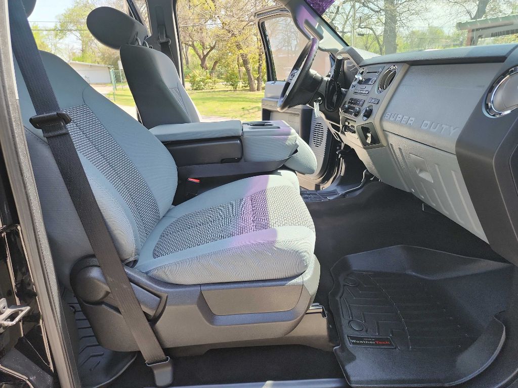 2016 Ford F-350 Super Duty XLT - Photo 37