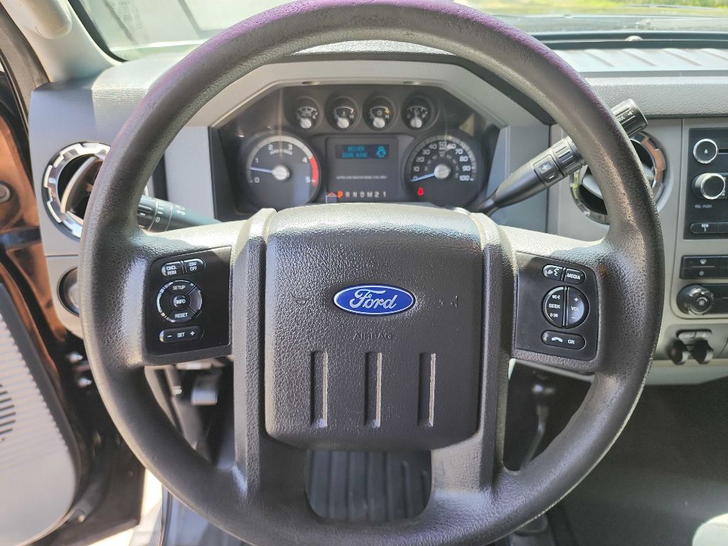 2016 Ford F-350 Super Duty XLT - Photo 21