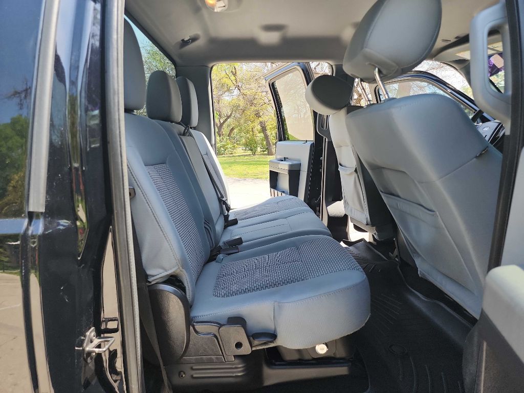 2016 Ford F-350 Super Duty XLT - Photo 32