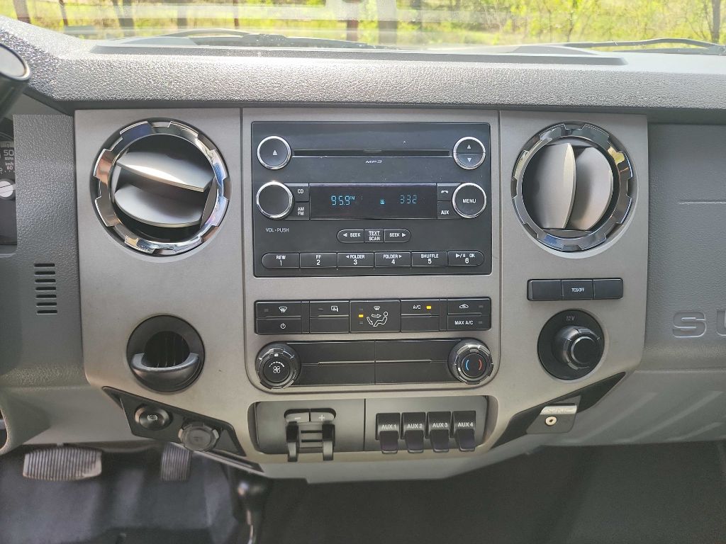 2016 Ford F-350 Super Duty XLT - Photo 24