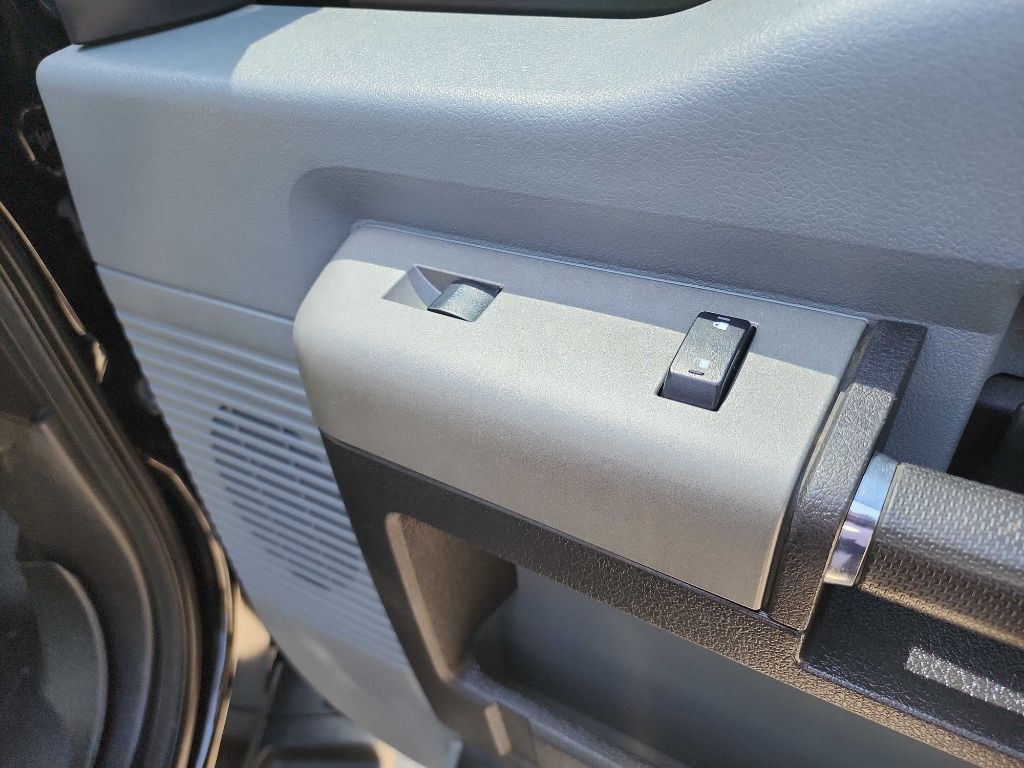 2016 Ford F-350 Super Duty XLT - Photo 34