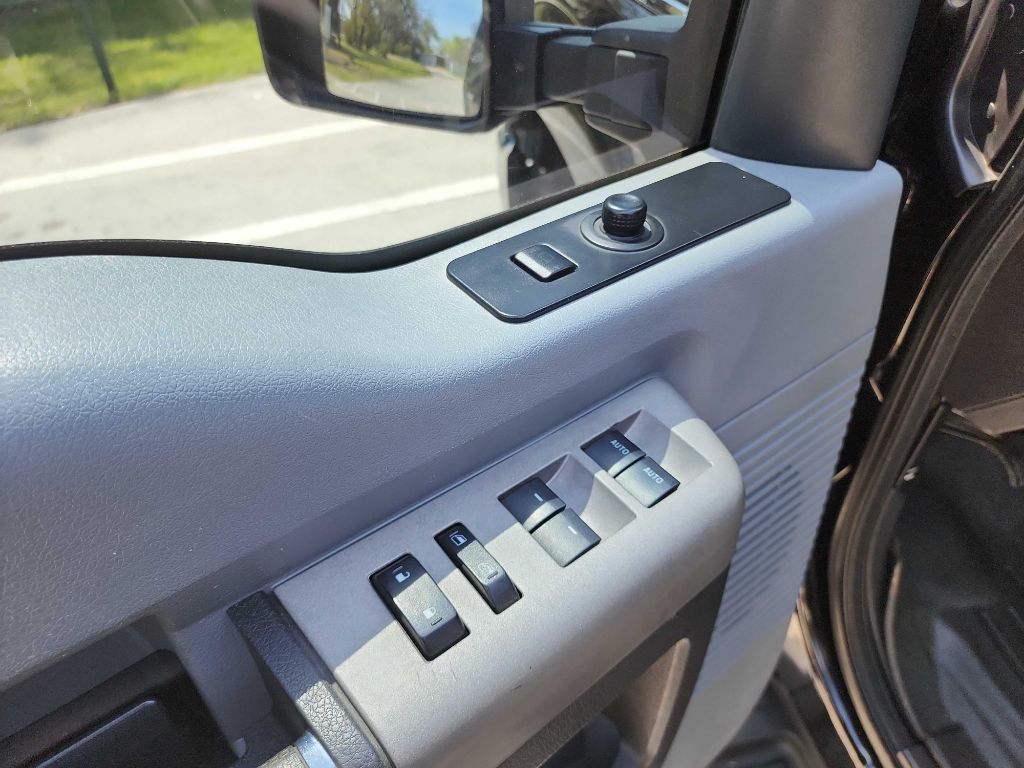 2016 Ford F-350 Super Duty XLT - Photo 15