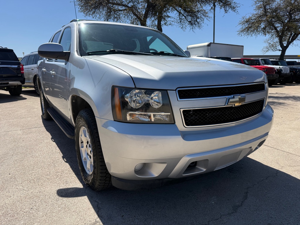 2011 Chevrolet Avalanche LS 4WD