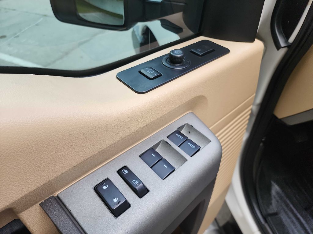 2016 Ford F-350 Super Duty Lariat - Photo 20