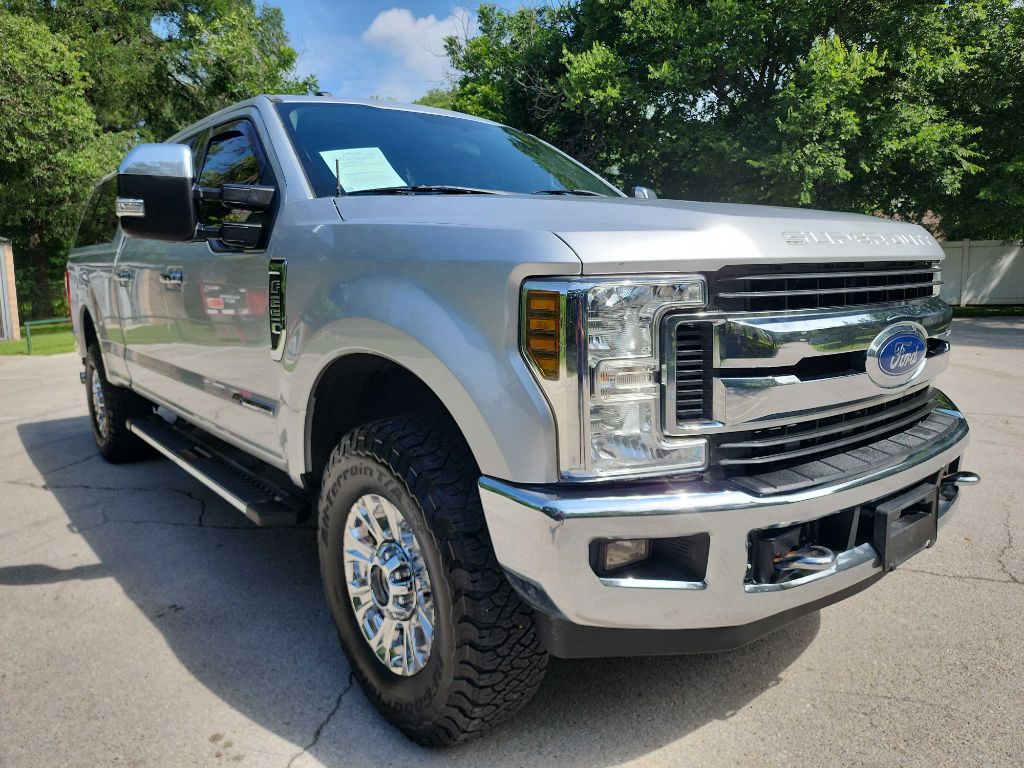 2018 Ford F-250 XLT 4x4 Crew Cab 8' Box's photo