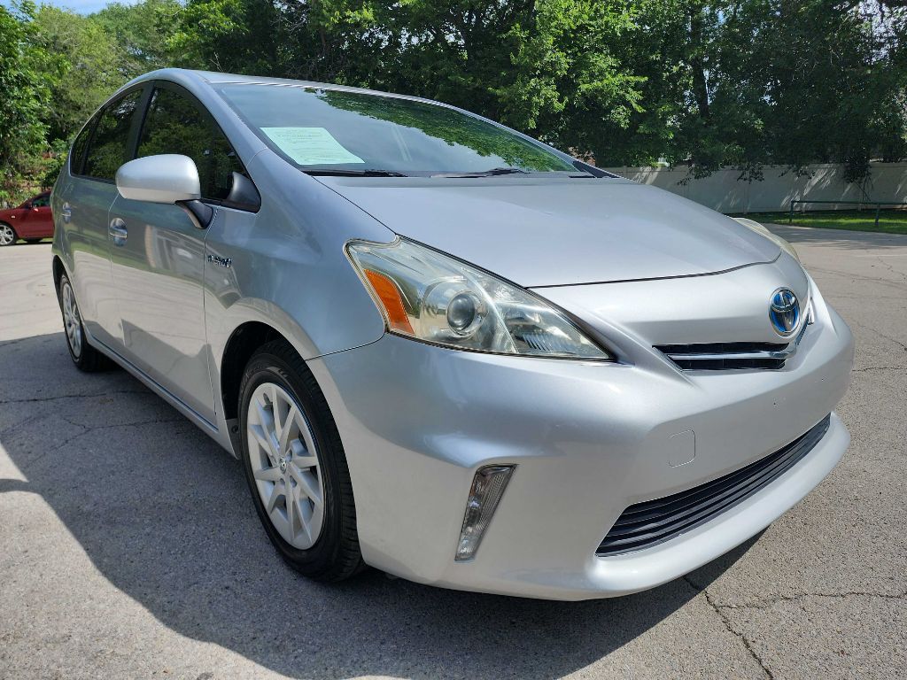 2012 Toyota Prius v Three's photo