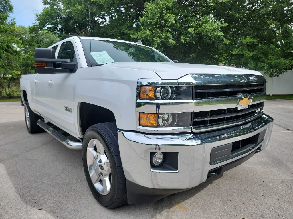 2018 Chevrolet Silverado HD LT 4WD Crew Cab Standard Box's photo