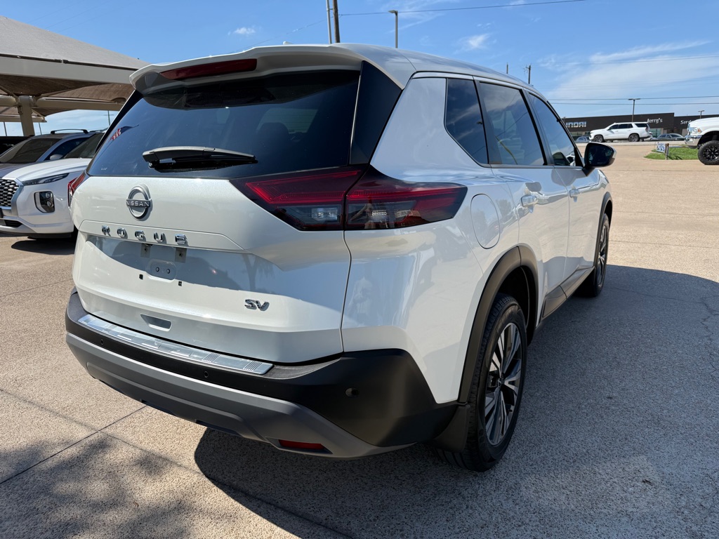 2023 Nissan Rogue SV - Photo 7