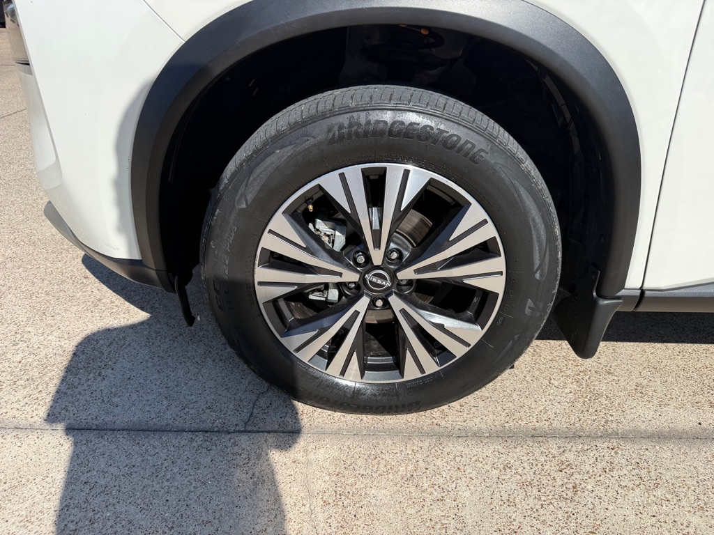 2023 Nissan Rogue SV - Photo 12