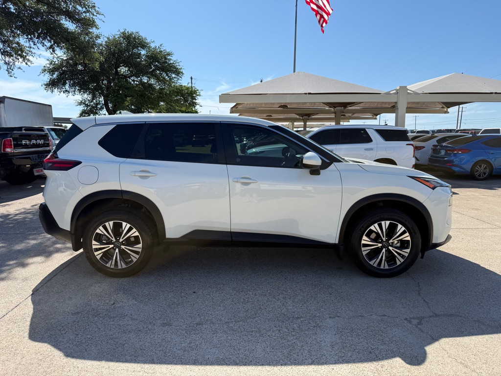 2023 Nissan Rogue SV - Photo 8