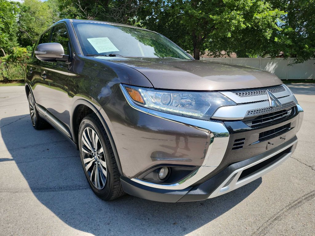 2019 Mitsubishi Outlander SE FWD's photo