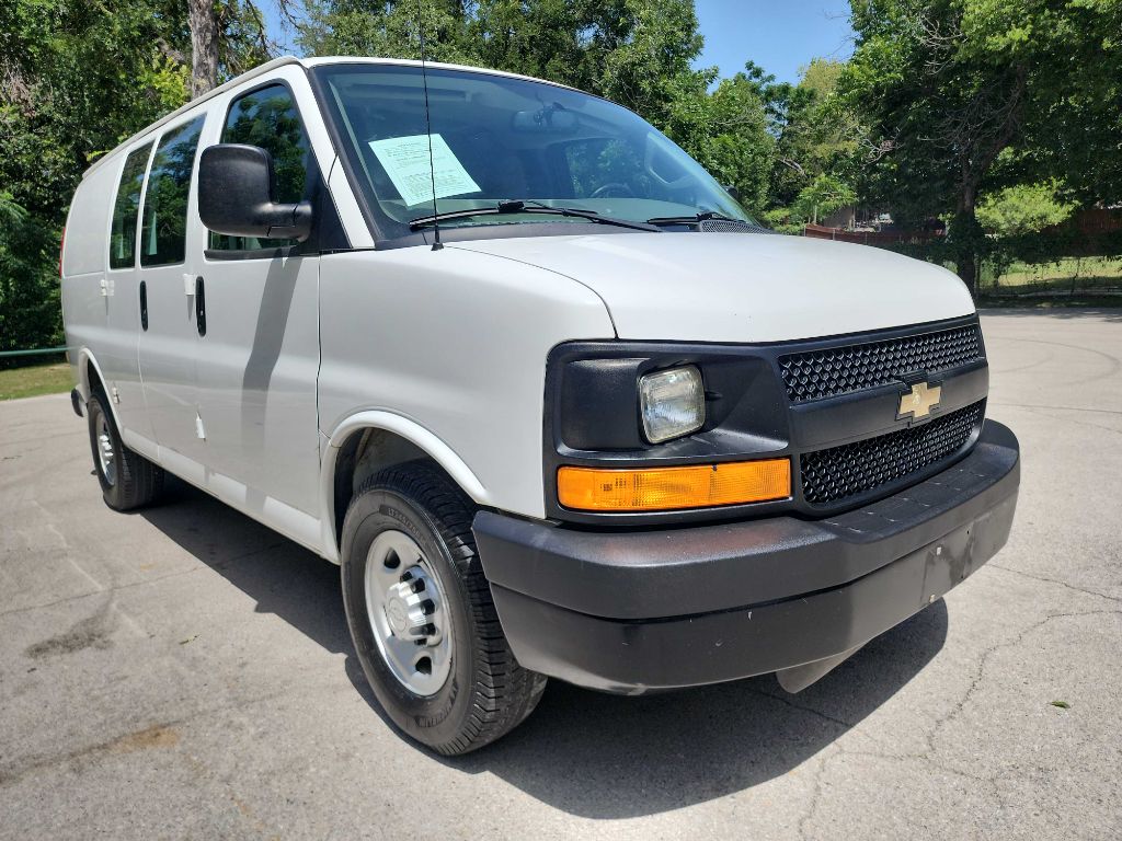 2016 Chevrolet Express 2500 Work Van HD's photo